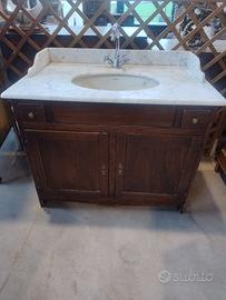 mobile da bagno con lavandino funzionante