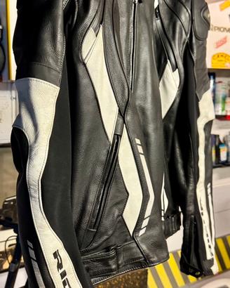Giacca moto in pelle.  Marca Richa