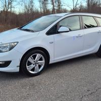 Opel Astra 1.7 CDTI 110CV Sports Tourer Cosmo