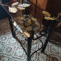 Carrello con ruote decorato a mano