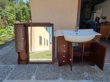 mobile bagno con specchio e  lavabo
