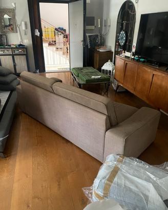 divano Kivik Ikea 3 posti colore tortora