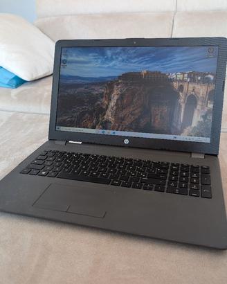 HP notebook SSD 8GB RAM batteria sostituita