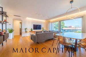 Olbia | Moderno appartamento con ampia veranda in