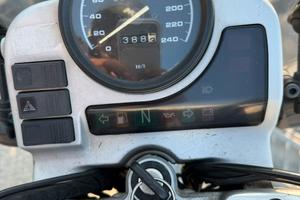 BMW r1100r