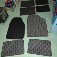 Tappetini, giubbetti catarifrangenti, triangoli.