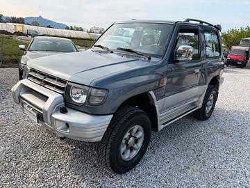 Mitsubishi pajero 2.5