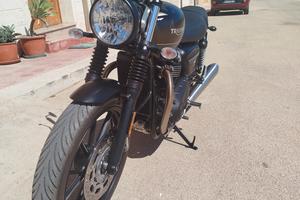 Triumph Speed twin 900