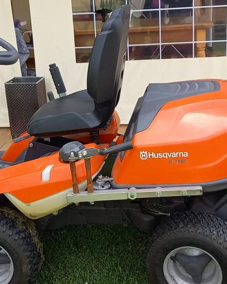 trattorino rasaerba Huqsvarna 316t