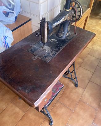 Macchina da cucire Singer seconda metà anno 1900
