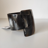 Bracciale etnico in corno