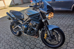 Triumph Street Triple 675