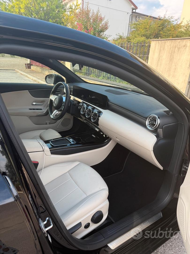 Mercedes-Benz A 250E 2023 photo 3