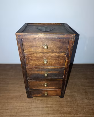 Mini cassettiera in legno vinatage (pagata 100€)