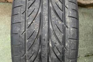 Gomme Hankook 215 40 r18