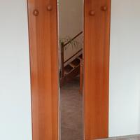 specchio con appendiabiti 