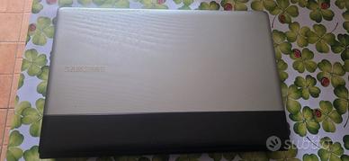 Notebook Samsung NP300E5A i3 