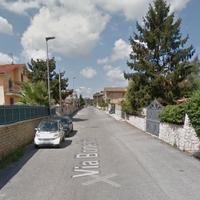 Case rosse monolocale arredato