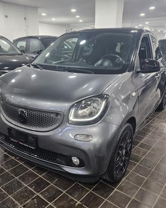 NUOVA SMART FORFOUR IDENTITY BLACK EDITION PASSION