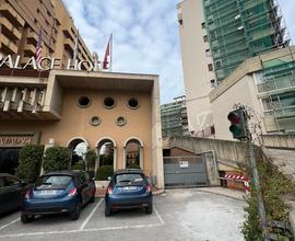STRUTTURA mq 2.400 con piscina Via Montepellegrino