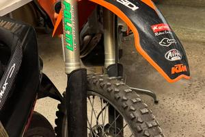 Si vende KTM 450