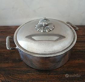 zuppiera in peltro vintage