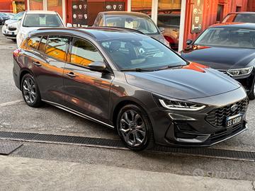 Focus 1.0 Hybrid 155 CV-automatica-ST-Line X-IVA E