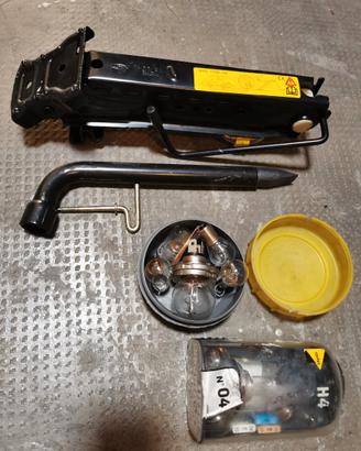 Cric auto completo, kit lampadine e fusibili