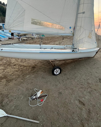 Barca a vela 470