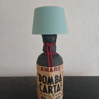 Lampada da tavola "Bomba Carta"