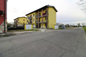 2 LOCALI A CASTELLETTO DI BRANDUZZO