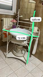 Mobile lavamani a catino