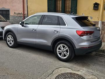 AUDI Q 3