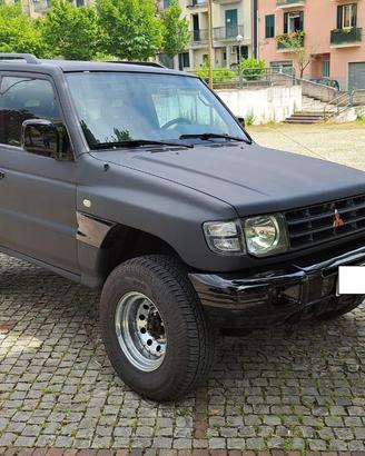 Mitsubishi pajero
