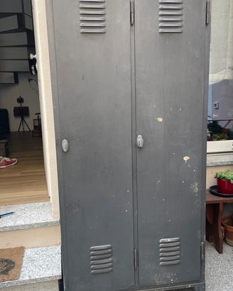 Armadio sposgliztoio vintage