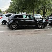 Alfa romeo mito quadrifoglio verde