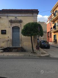 Locale commerciale/ ufficio a Rosolini