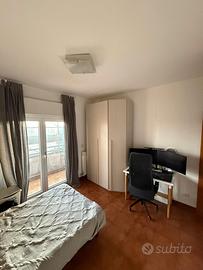 Camera con bagno e balcone EUR torrino