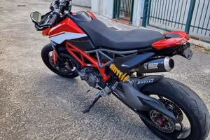 Ducati Hypermotard 950