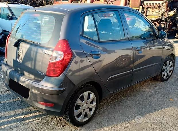 KUDA Supporto Universale Per Telefono In Vera Pelle – Per Hyundai I10 (dal 2013, Senza Sportello), Consolle A Scomparsa