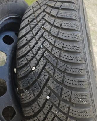 GOMME INVERNALI HANKOOK 195/65R15 91T CON CERCHI