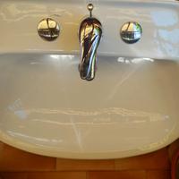 Lavandino con miscelatore