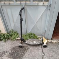 monopattino a 4 ruote oxelo