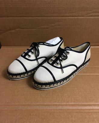 Scarpa bassa Chanel suola dettaglio in canapa