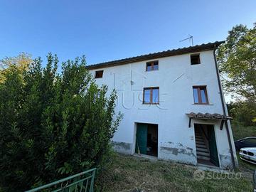 Rustico / Casale di 101 m² con 3 locali e box auto