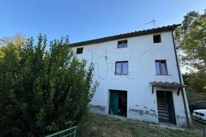 Rustico / Casale di 101 m² con 3 locali e box auto