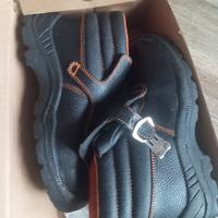 Scarpe antinfortunistiche