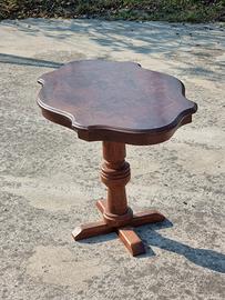 tavolo in legno di mogano