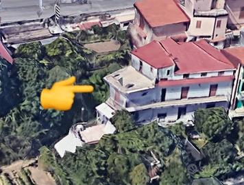 Fabbricato - Terra/Cielo - con Terreno