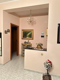 Appartamento a Pedara, 5.5 vani